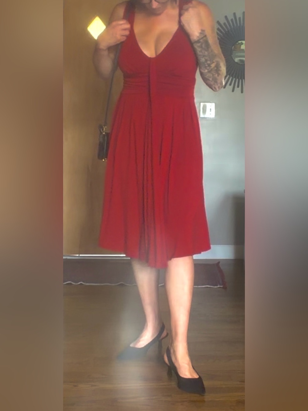 Banana Republic Red Sleeveless V‑Neck Midi Dress